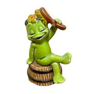 Vintage Lefton Ceramic Green Frog Figurine Sitting on Barrel with Hair Brush